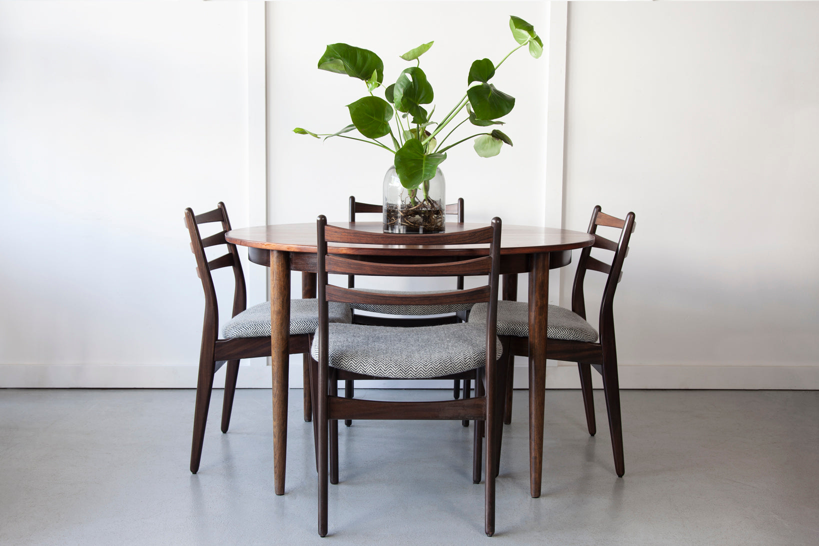 Elegant Mid-Century Modern Danish Rosewood Dining Table