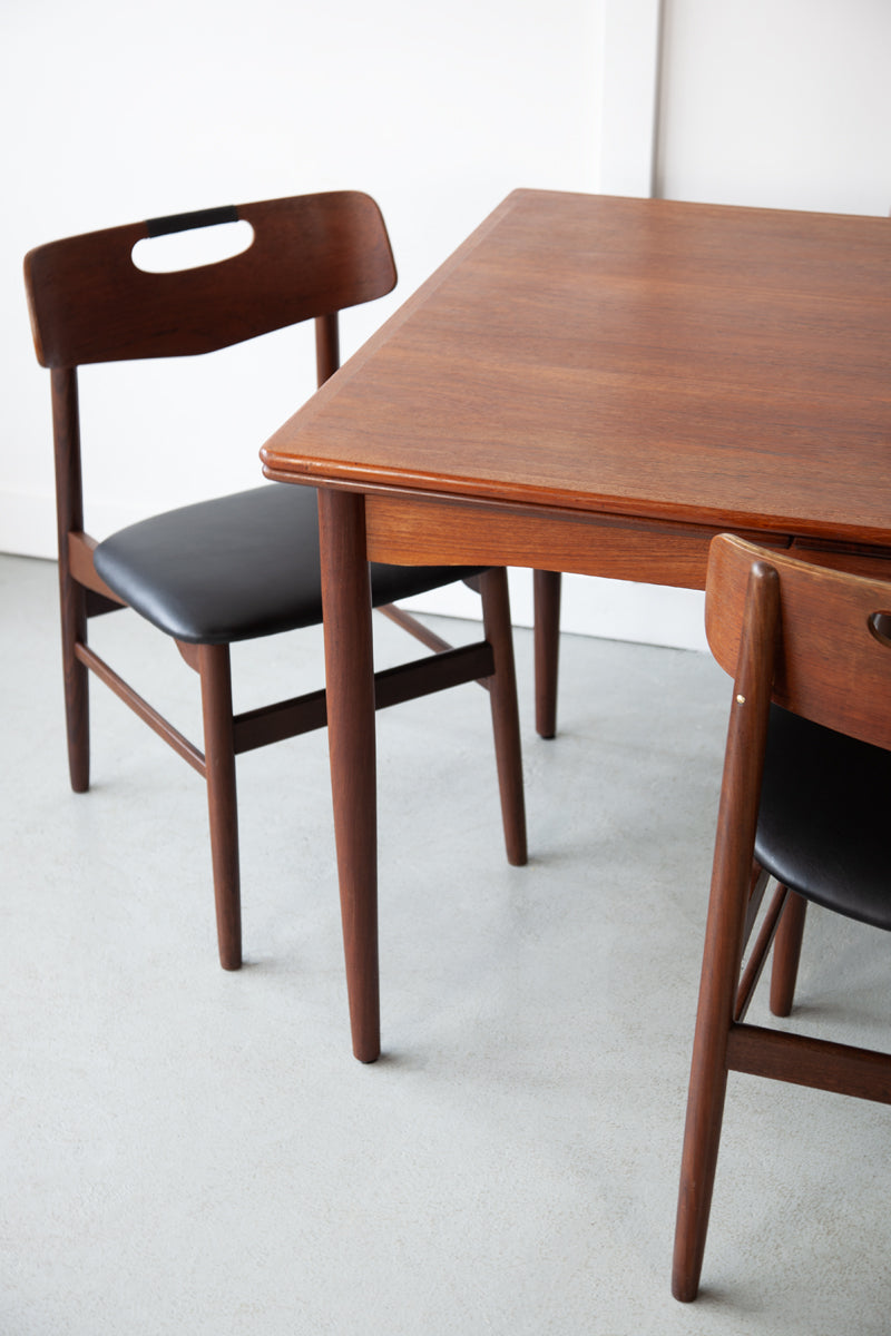 Set of Four Elegant Danish Dining Chairs, Farstrup