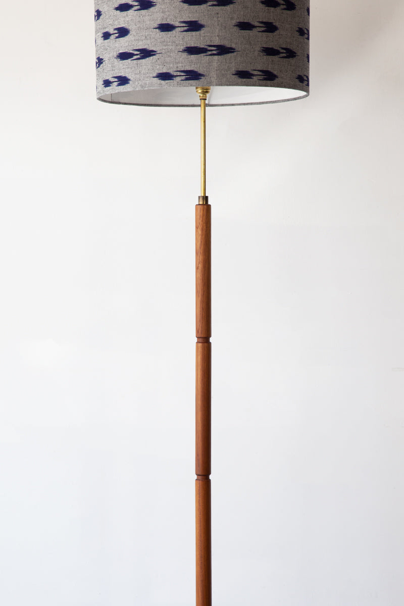 Minimalist Floor Lamp in Teak