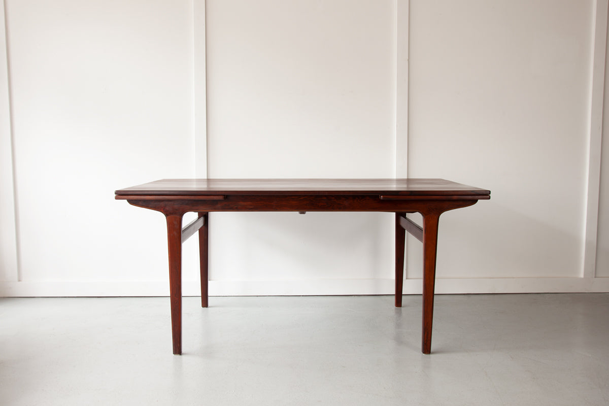 Handsome Rosewood Dining Table