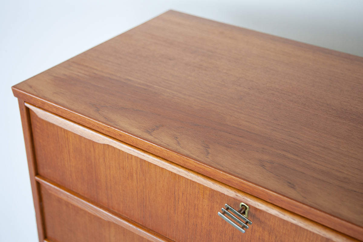 Handsome Chest of Drawers