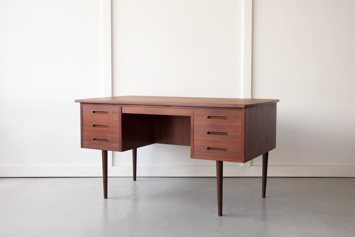 Danish Teak Desk – House of Mobel